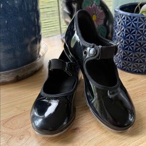 Chic Black Kids Tap Shoes with Strap